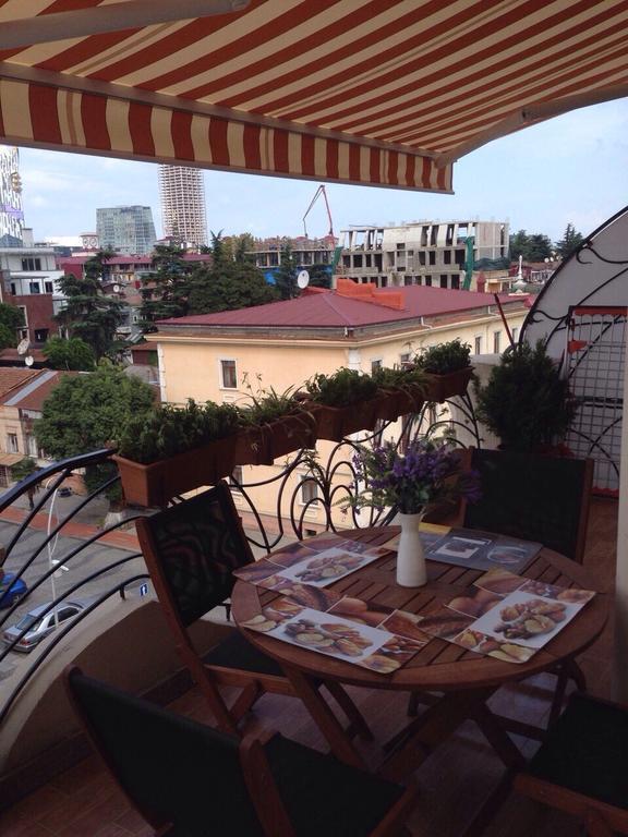 Apartment With Summer Terrace Batumi Room photo