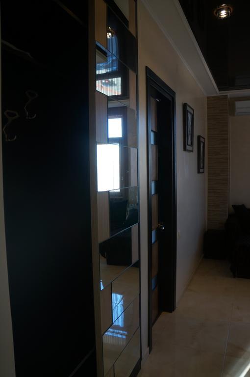 Apartment With Summer Terrace Batumi Room photo