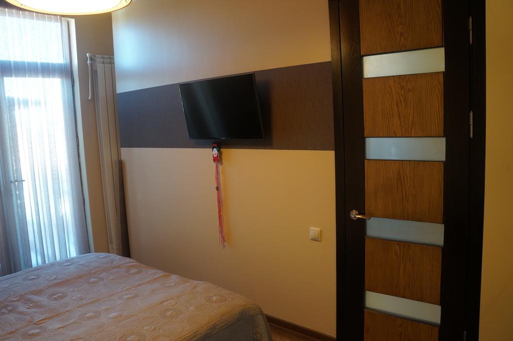 Apartment With Summer Terrace Batumi Room photo