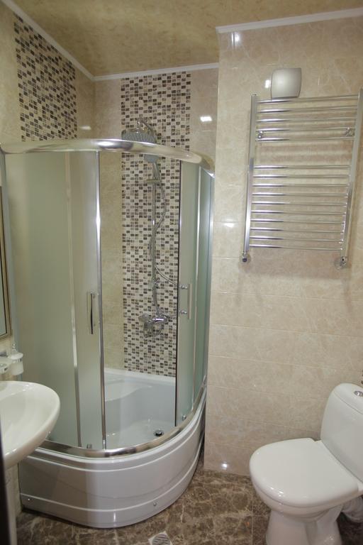Apartment With Summer Terrace Batumi Room photo